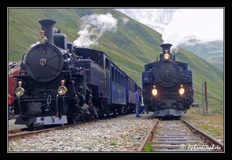 37 Deux oldtimers côte à côte à 2163m